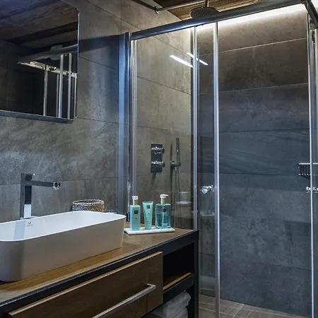 Chalet Chalet Black Wood