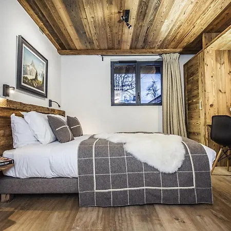 Chalet Black Wood Chalet *
