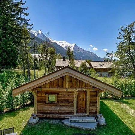 Chalet Black Wood Chalet *